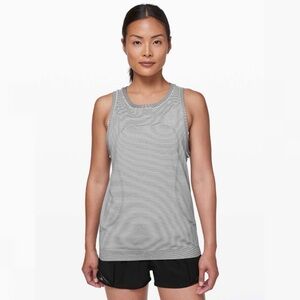 Lululemon Women’s Swiftly Breeze Tank Top *Relaxed Fit in White / Black Stripe